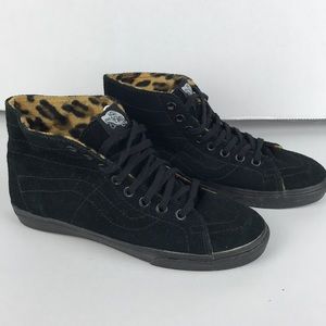 Vans women’s skate shoes. Nice!